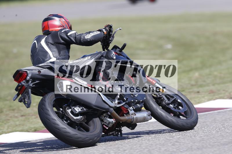 Archiv-2025/49 26.08.2025 Cornu Master School ADR/gruen-vert/71